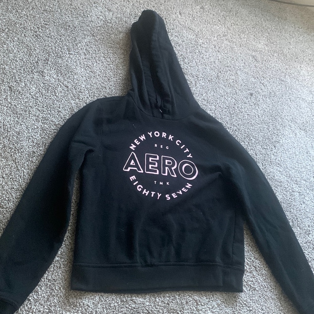 Aéropostale pull over sweatshirt.